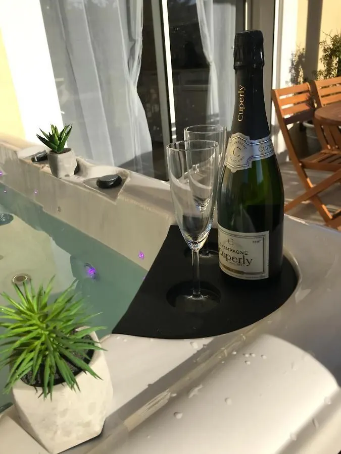 Holiday home Le Petit Mas Des Lavandins Villa Vernegues