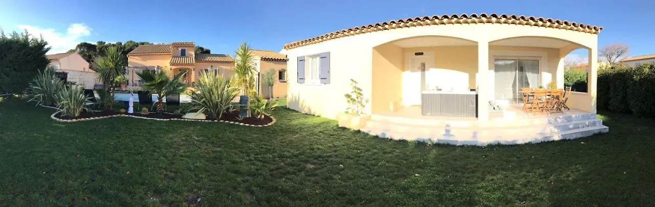 Holiday home Le Petit Mas Des Lavandins Villa Vernegues France